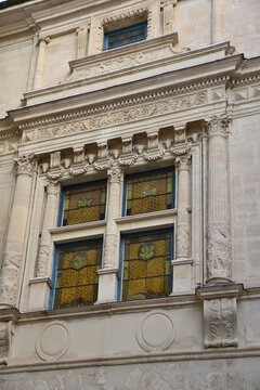 Fen&ecirc;tre &agrave; meneaux &agrave; Narbonne. France