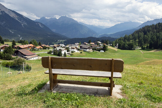 wooden bench