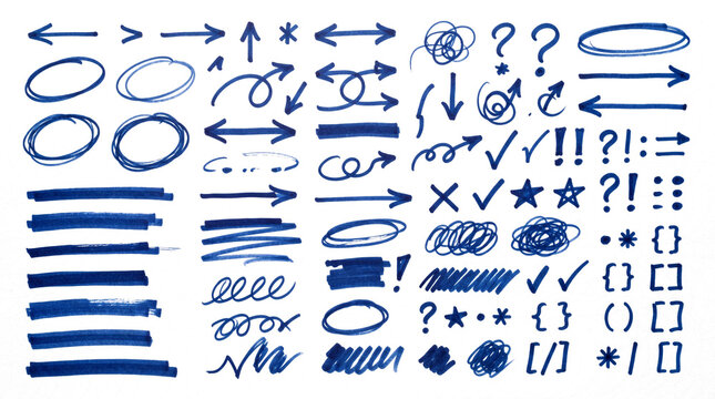 Colecci&oacute;n de elementos gr&aacute;ficos dibujados a mano con marcador azul sobre fondo transparente: flechas, c&iacute;rculos, rayas, estrellas y s&iacute;mbolos para edici&oacute;n de video.