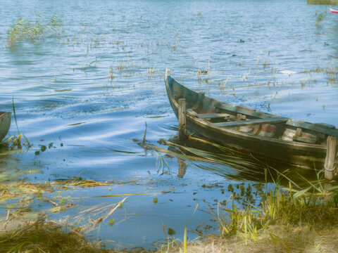 boat on the lake