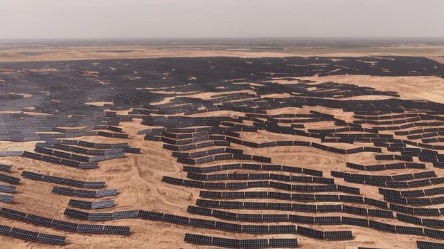 Integrated solar power and energy storage station	