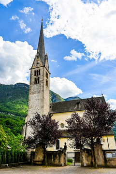 Neumarkt, Egna, Pfarrkirche, Dorf, Lauben, historische H&auml;user, Weinstrasse, Unterland, S&uuml;dtirol, Etsch, Etschtal, Weinberge, Weinbauer, Weindorf, Fr&uuml;hling, Sommer, Italien