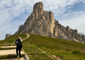Obraz premium nuvolau peak view from giau pass dolomites