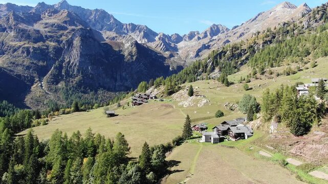 Valle d'otro e Monte Rosa ad Algana, in Valsesia, Piemonte