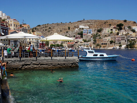 Gr&egrave;ce port de Gialos sur l'&icirc;le de Symi 