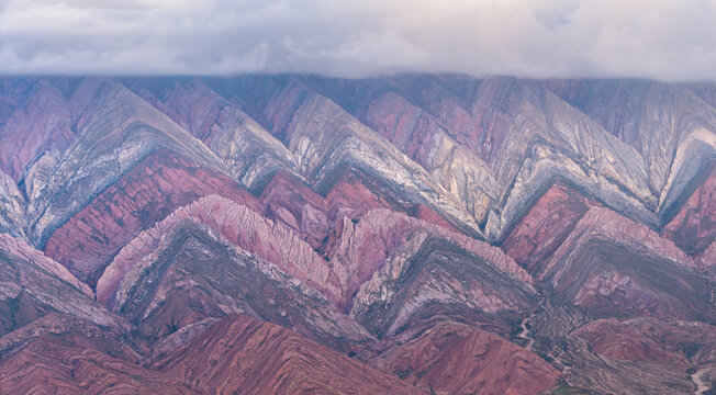 Hornocal Mountain Ridges