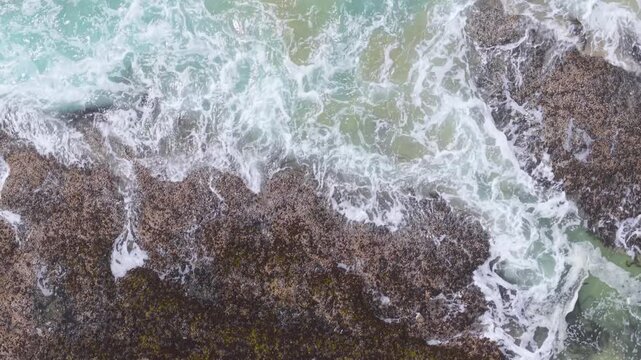 Footage shows waves hitting rocks along the coastline in Mendocino and Fort Bragg, revealing the beauty of the Pacific Ocean.