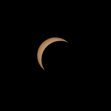 Time lapse of the different phases of a partial eclipse covered up to 93,4%
