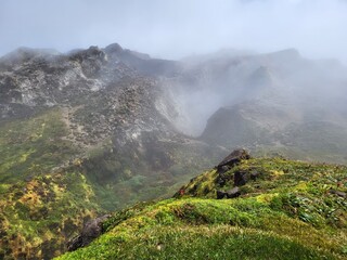 Volcan de la Soufrière, Guadeloupe © vouvraysan
