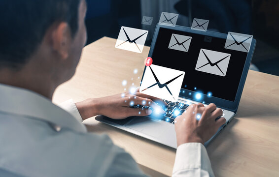 An email inbox with a new message notification alert. A concept of digital communication, correspondence, and unread electronic mail. Motif