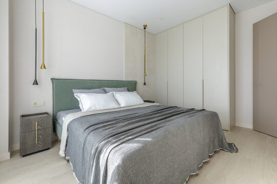 Modern Bedroom Interior Design Overview with Wardrobe and Bed