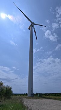 Wind turbine spinning and producing renewable energy