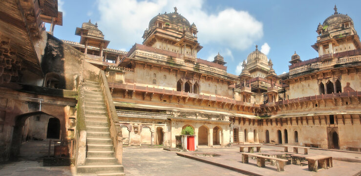 Inner courtyard of Jahangir Mahal, Citadel of Jahangir - a citadel and garrison located in Orchha, Madhya Pradesh, India.
