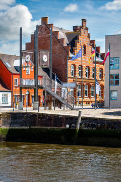 Husum, Stadt am Meer, Hafenszene Altstadt Schifffahrtsmuseum
