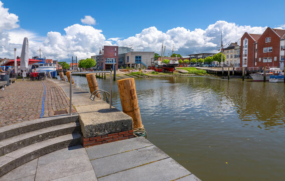 Husum, Stadt am Meer, Hafenszene Altstadt