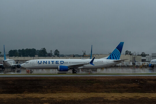IAH, Houston, Texas, USA - January 22, 2024 - United Airlines Boeing 737 Max 9 registration N27526, taxiing in the rain at George Bush Intercontinental Airport (IAH)