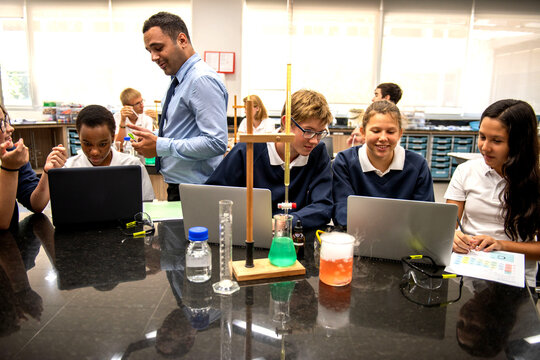 Students collaborating in science class