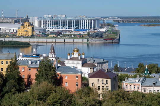 A view of the confluence of the Volga and Oka rivers on a sunny September day. Nizhny Novgorod