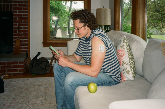 Smartphone  App continuous glucose monitor film 