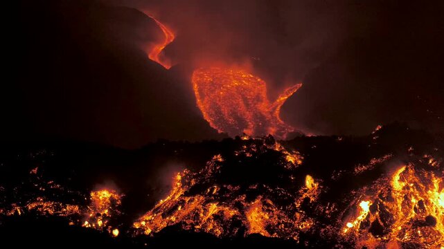 Vulcano Etna, eruzione agosto 2026