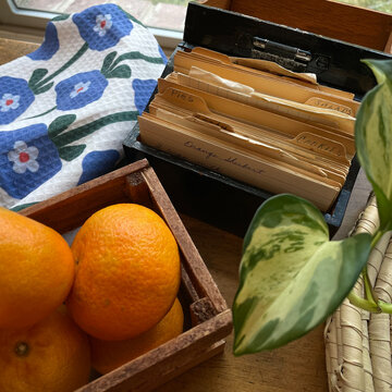 Leander, Texas, USA - July 3, 2026: Fresh oranges ready to be made into dessert, using a well-loved recipe out of Grandma&rsquo;s prized recipe box.