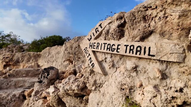 Malta, Xemxija Heritage trail, Punic caves, directional arrow Wiat Artina Heritage trail