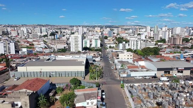 Vista a&eacute;rea dos bairros Santo Ant&ocirc;nio e V&aacute;rzea em Patos de Minas, Minas Gerais