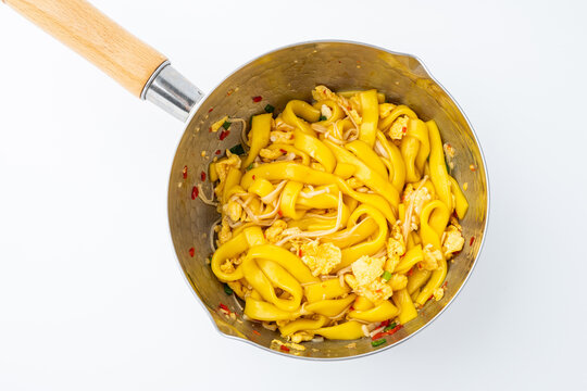 Spicy Tossed Cornstarch Noodles with Eggs