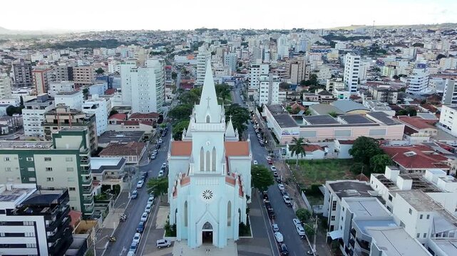 Vista a&eacute;rea da Igreja Catedral de Patos de Minas, Minas Gerais
