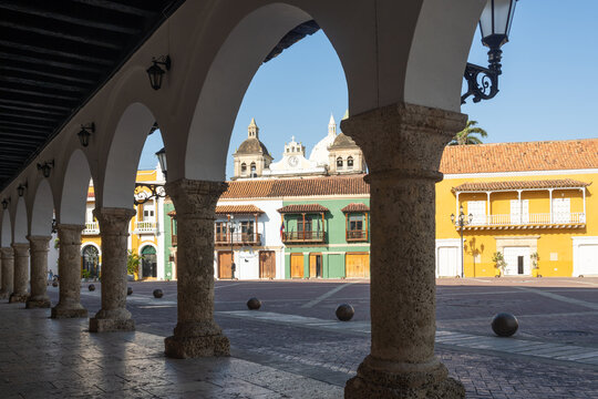 Colonial arches framing a colorful plaza, Cartagena, Colombia