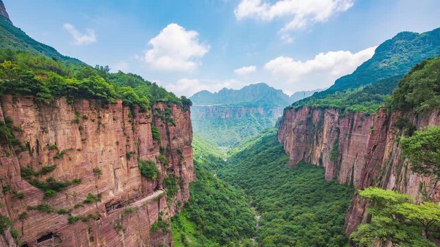 Guoliang Village Canyon, Taihang Mountain Wanxianshan Scenic Area, Linzhou, Anyang City, Henan Province