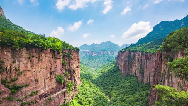 Guoliang Village Canyon, Taihang Mountain Wanxianshan Scenic Area, Linzhou, Anyang City, Henan Province