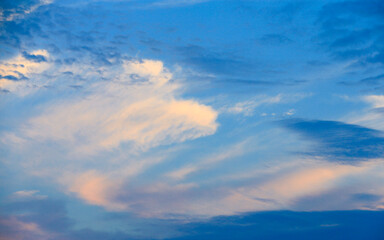 Obraz premium Blue sky with soft white clouds on clear day