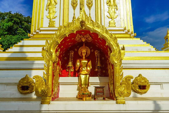 The beauty of Phra That Phanom in Nakhon Phanom province makes it one of the must-visit places in northeastern Thailand.