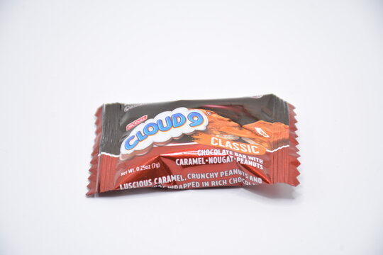 Jack and jill cloud 9 classic chocolate bar in Manila, Philippines