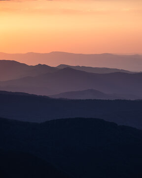 Coucher de soleil dans les montagnes