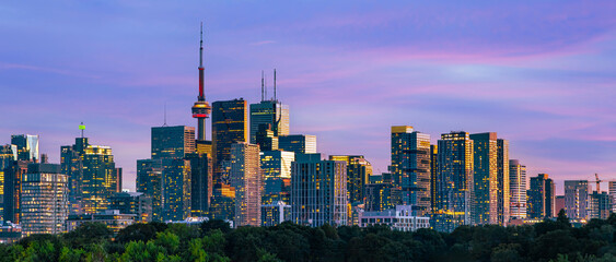 Fototapeta premium Panoramic view of the downtown Toronto financial center skyline with modern skyscrapers