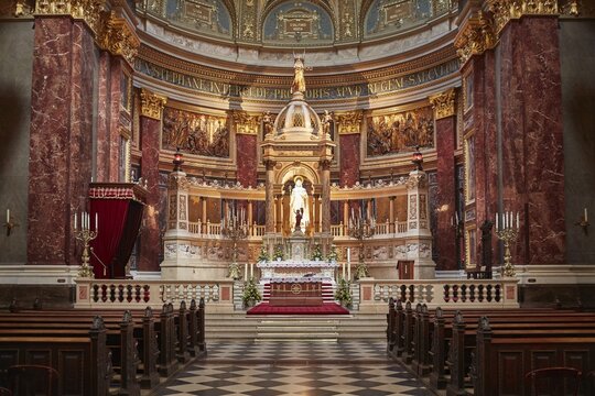 Altar, St. Stephens Basilica, Budapest, Hungary
