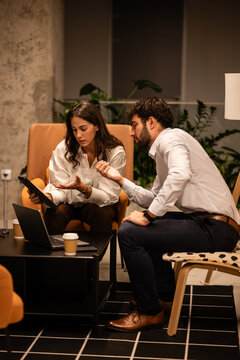 Business colleagues collaborating on project planning in office