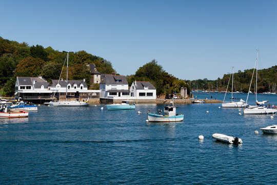 B&eacute;lon habor, Riec-sur-B&eacute;lon, Mo&euml;lan-sur-Mer, Brittany, France.	