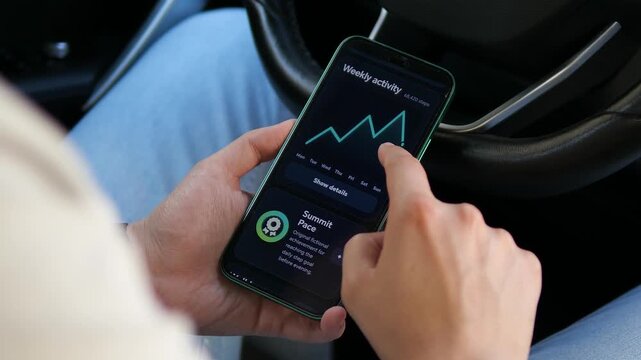 Smartphone fitness dashboard tracks weekly steps and activity trends, reflecting the growing focus on digital wellness, movement goals and data-driven healthy habits.