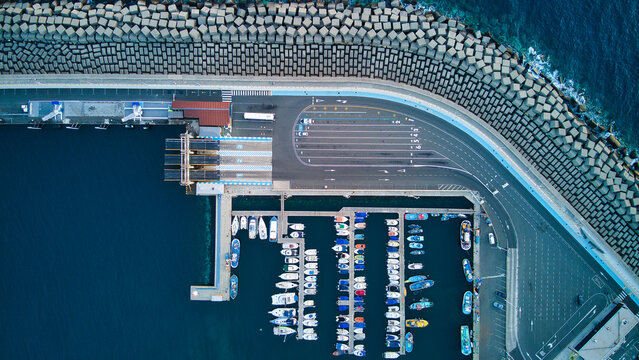 Fotos a&eacute;reas con dron del Muelle de Agaete en Gran Canaria.