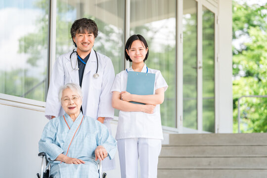 Elderly people in wheelchairs and doctors/nurses in hospitals and nursing homes