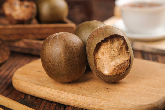Luo Han Guo Monk Fruit from Guangxi China - Traditional Chinese Medicine with Cough Relief and Lung Moisturizing Effects