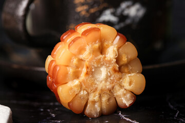 Sweet Glutinous Corn from Yunnan - Traditional Chinese Jade Corn with Attractive Kernel Pattern © CanVan