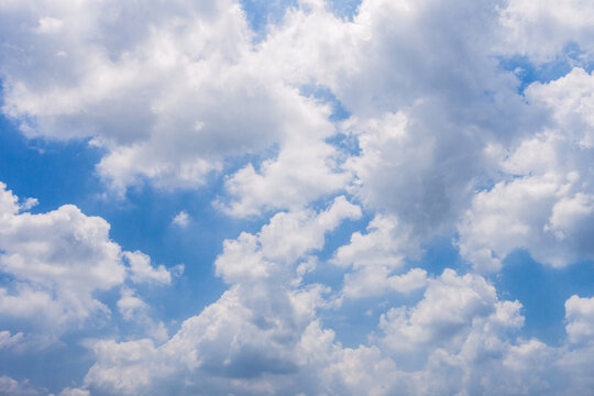 clear blue sky background,clouds with background.