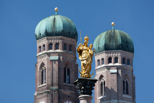 Germany, Munich, St Mary's column and Church of our Lady