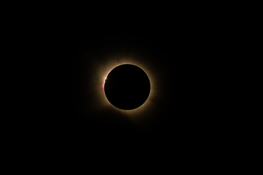 Total Solar Eclipse Totality with Baily's Beads and Solar Corona