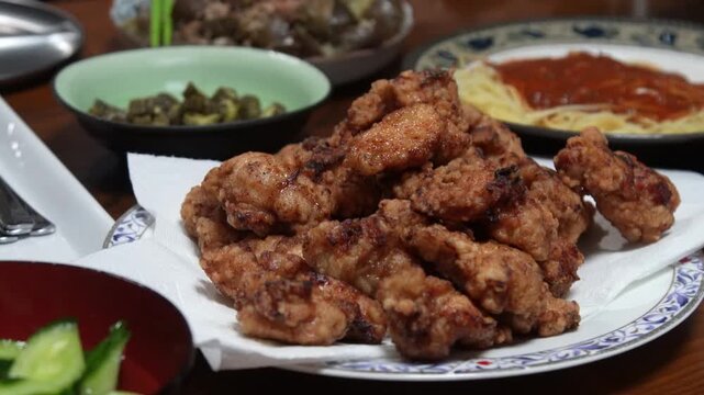 食事をする様子