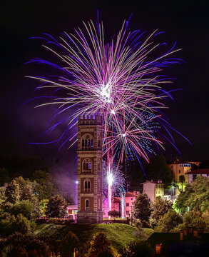 Fireworks in Cassacco. Tower burning. Traditions and shows in Friuli.